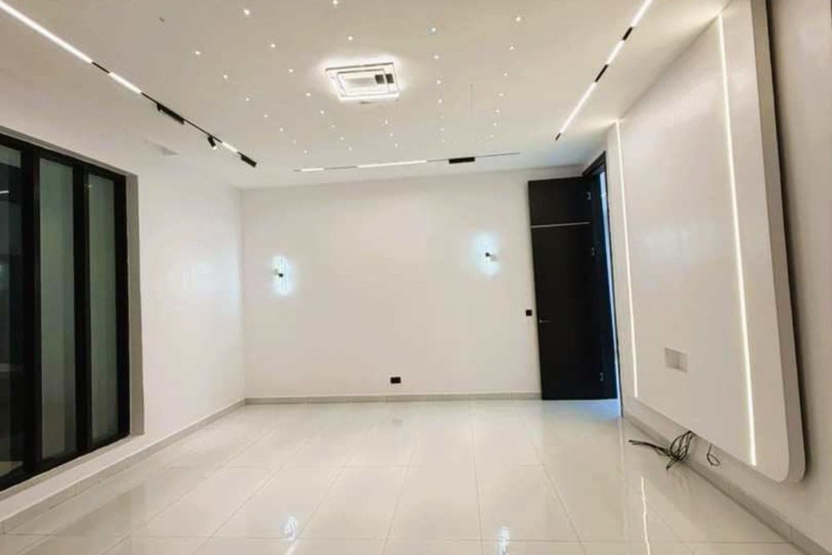 Brand New Luxury 5-Bedroom Fully Detached Duplex + BQ For Sale In Chevron, Lekki | ₦450M | Governor's Consent With Building Approval 10