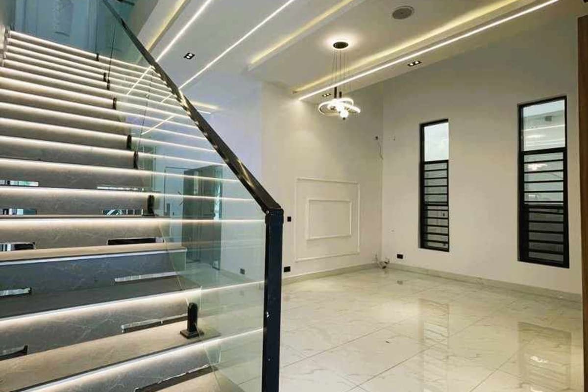  Exclusive Listing: Own A Fully Detached 6-Bedroom Duplex with Swimming Pool In Prime Chevron, Lekki | ₦750,000,000 | Governor's Consent With Building Approval 4