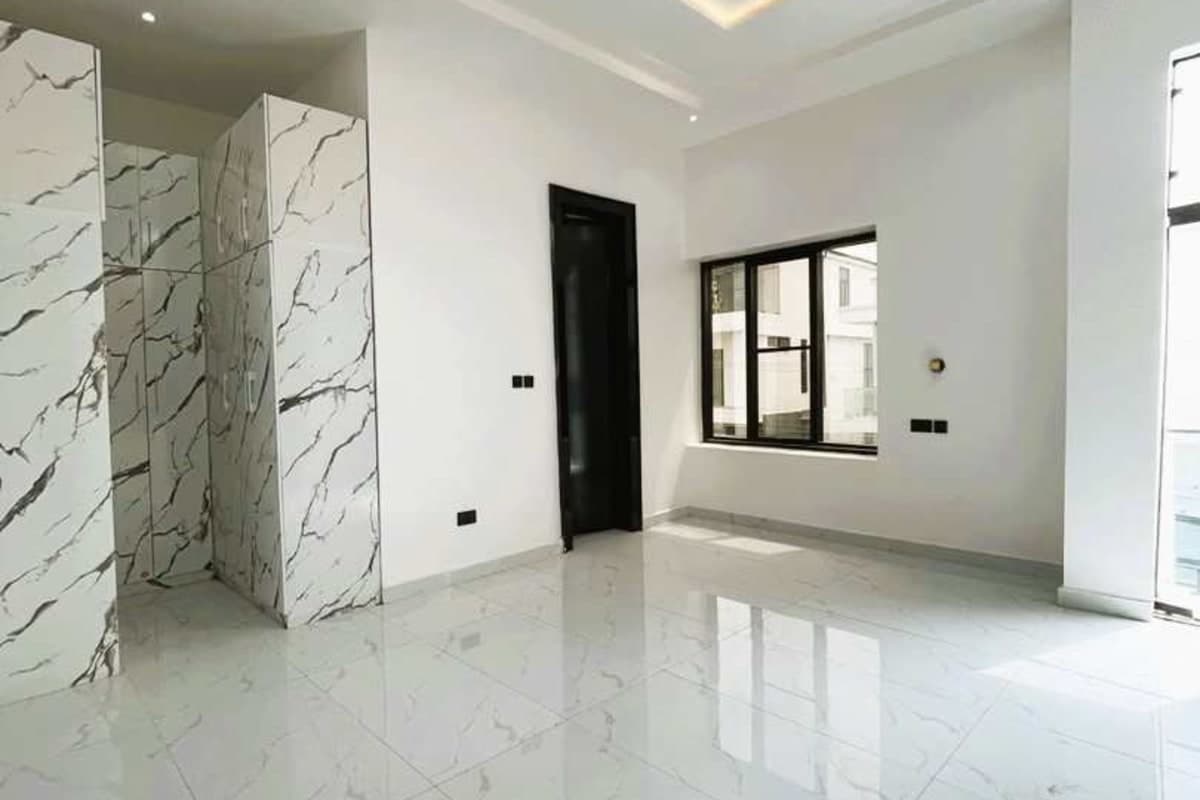  Exclusive Listing: Own A Fully Detached 6-Bedroom Duplex with Swimming Pool In Prime Chevron, Lekki | ₦750,000,000 | Governor's Consent With Building Approval 9