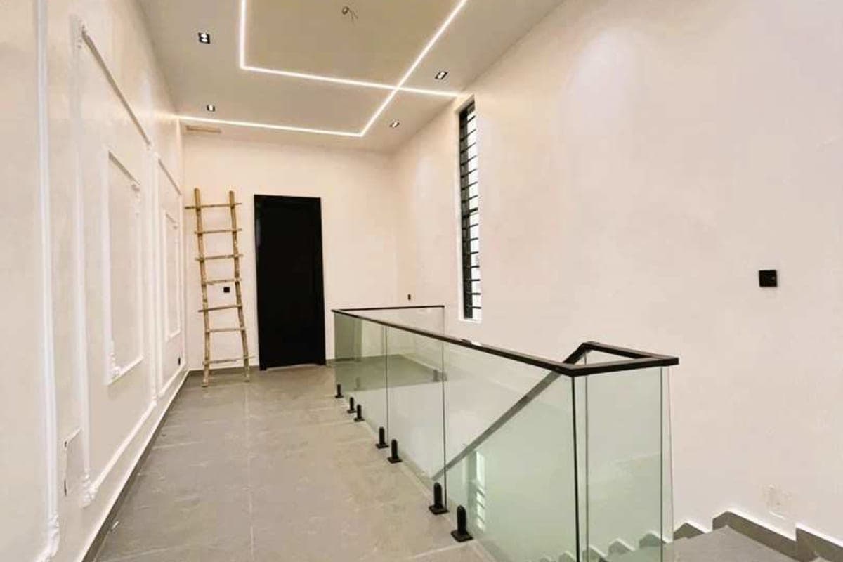  Exclusive Listing: Own A Fully Detached 6-Bedroom Duplex with Swimming Pool In Prime Chevron, Lekki | ₦750,000,000 | Governor's Consent With Building Approval 10