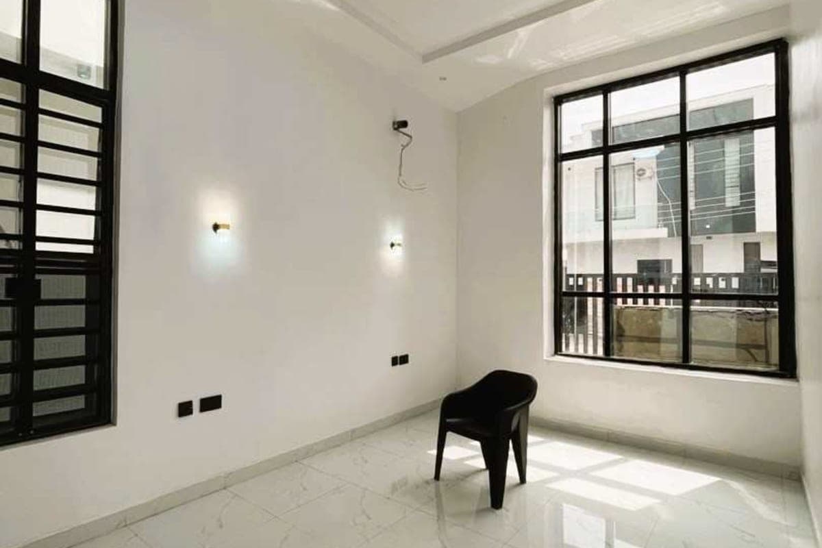  Exclusive Listing: Own A Fully Detached 6-Bedroom Duplex with Swimming Pool In Prime Chevron, Lekki | ₦750,000,000 | Governor's Consent With Building Approval 14