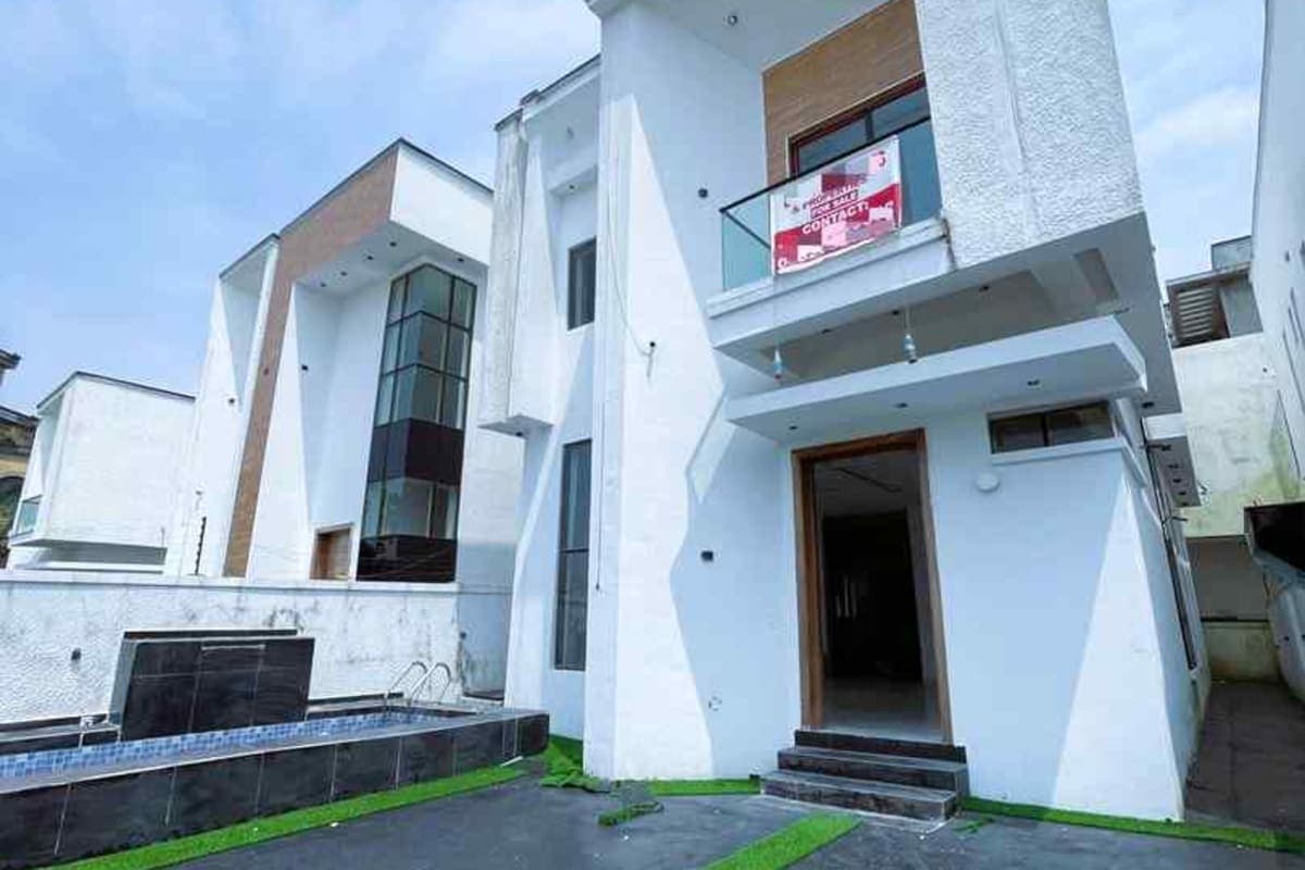 [FOR SALE] Tastefully Finished 4 Bedroom Detached Duplex with Swimming Pool in Chevron, Lekki | ₦350M | Governor's Consent With Building Approval