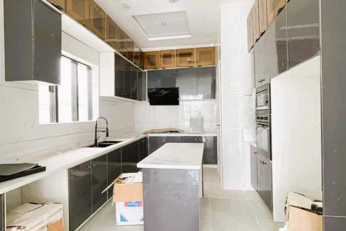 [FOR SALE] Tastefully Finished 4 Bedroom Detached Duplex with Swimming Pool in Chevron, Lekki | ₦350M | Governor's Consent With Building Approval 7