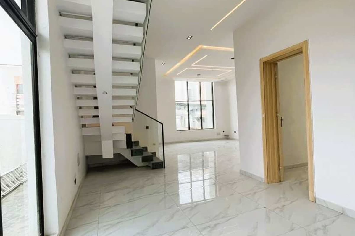 Elegantly Finished 5 Bedroom Detached Duplex With Private Pool & Cinema In Chevron | ₦450M | Governor's Consent With Building Approval 3
