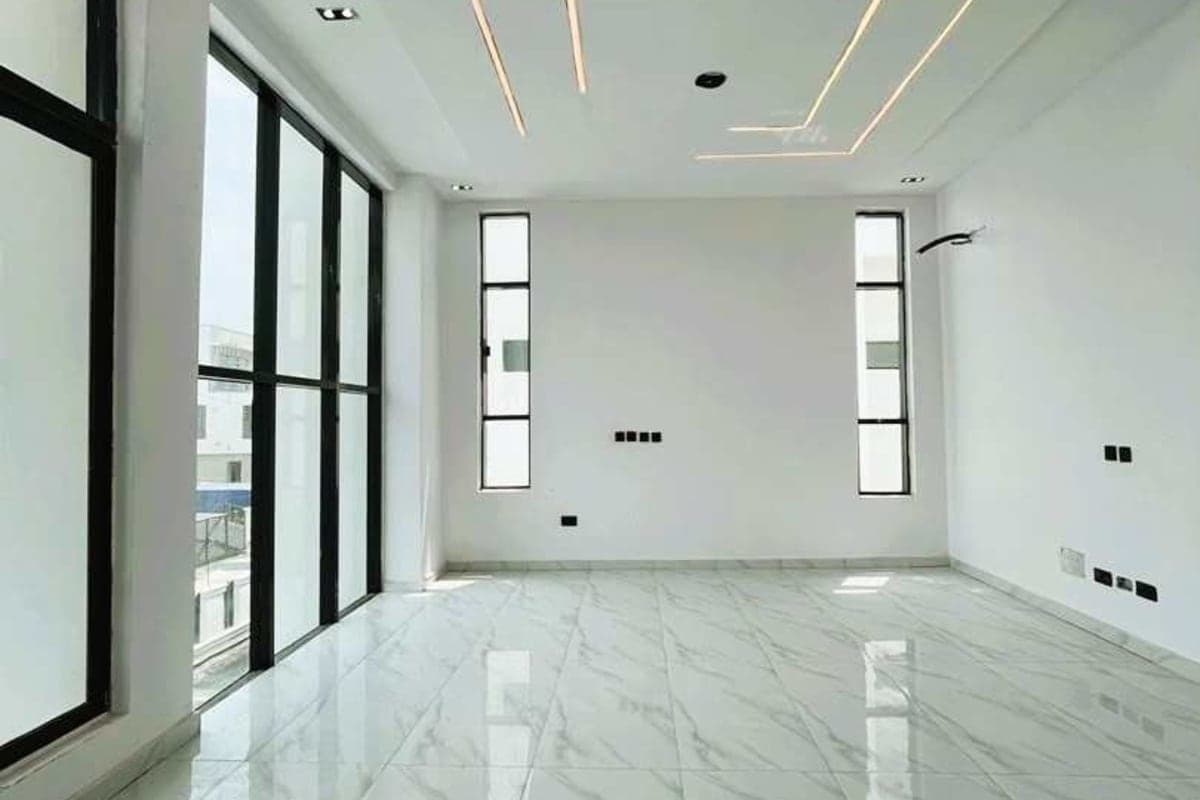 Elegantly Finished 5 Bedroom Detached Duplex With Private Pool & Cinema In Chevron | ₦450M | Governor's Consent With Building Approval 6