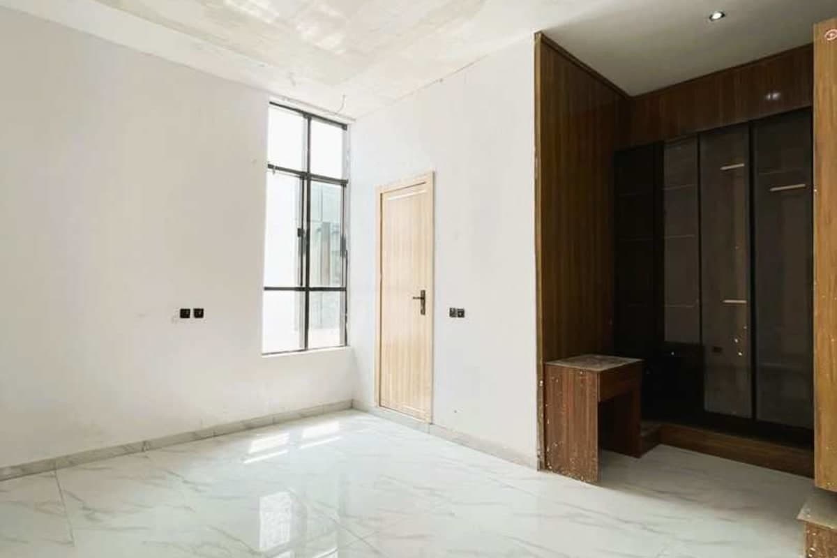 Elegantly Finished 5 Bedroom Detached Duplex With Private Pool & Cinema In Chevron | ₦450M | Governor's Consent With Building Approval 10