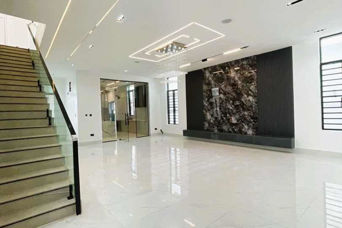 Serious Buyers Only: Exquisite 5 Bedroom Detached Duplex with Swimming Pool for Sale in Chevron, Lekki | ₦500M | Governor's Consent With Building Approval 6