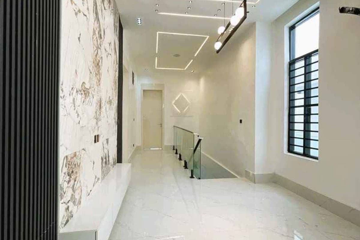 Serious Buyers Only: Exquisite 5 Bedroom Detached Duplex with Swimming Pool for Sale in Chevron, Lekki | ₦500M | Governor's Consent With Building Approval 8