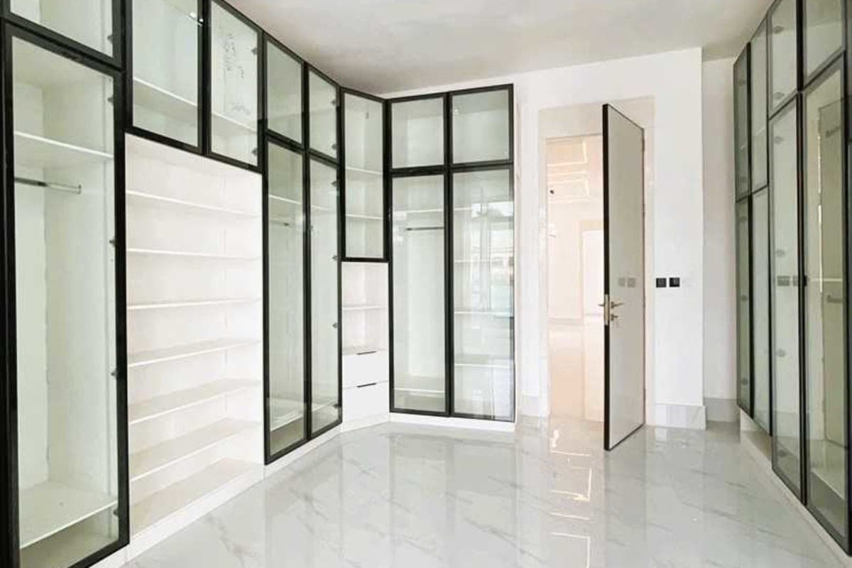 Serious Buyers Only: Exquisite 5 Bedroom Detached Duplex with Swimming Pool for Sale in Chevron, Lekki | ₦500M | Governor's Consent With Building Approval 11