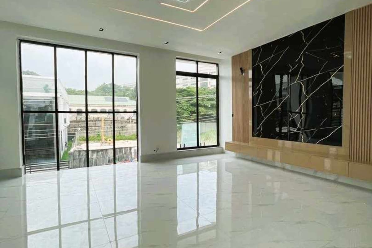 Serious Buyers Only: Exquisite 5 Bedroom Detached Duplex with Swimming Pool for Sale in Chevron, Lekki | ₦500M | Governor's Consent With Building Approval 14