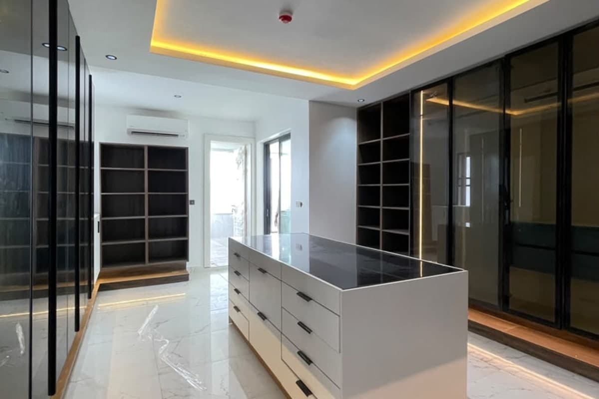 6-Bedroom Luxury Home for Sale in Banana Island, Ikoyi 8