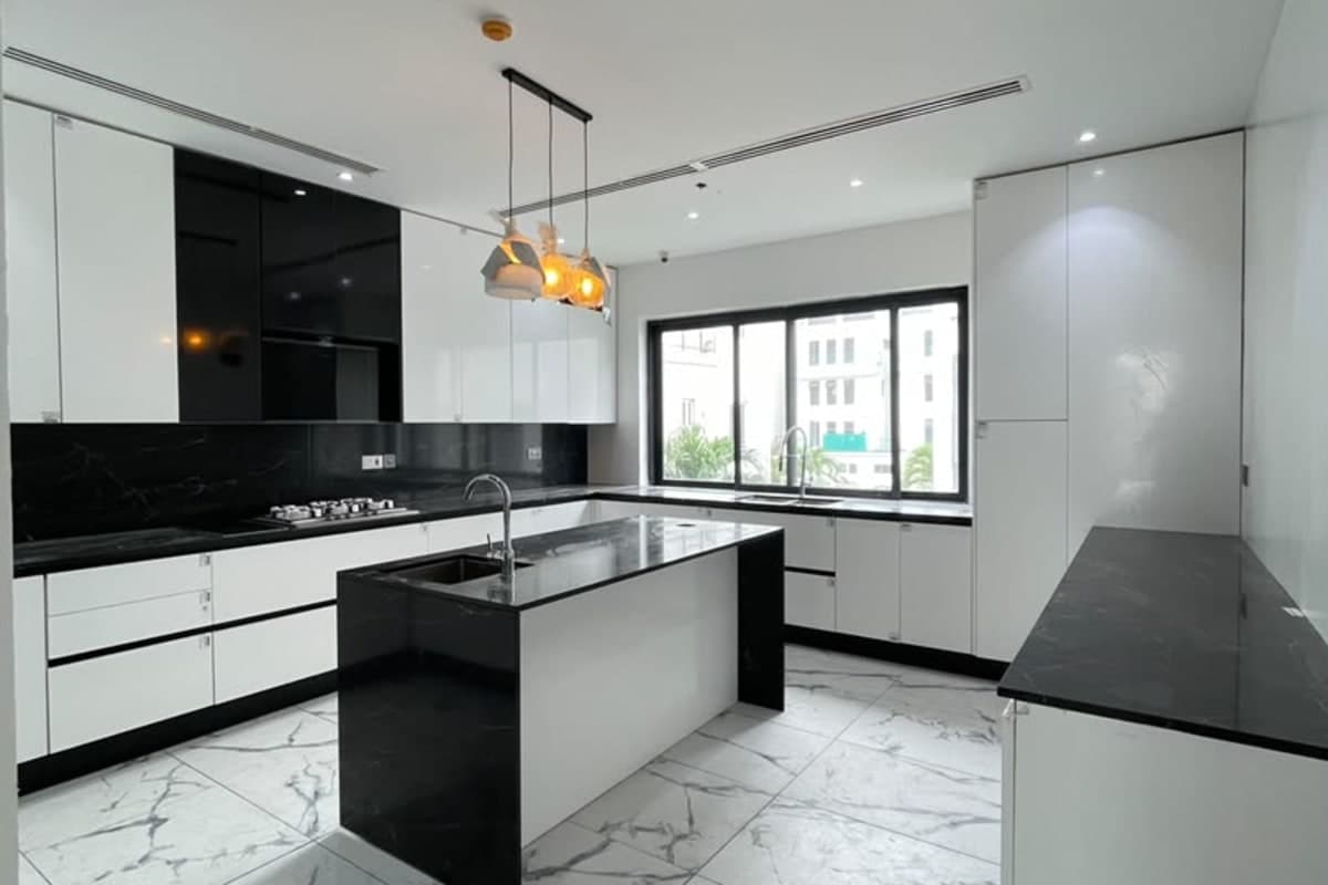 6-Bedroom Luxury Home for Sale in Banana Island, Ikoyi 9