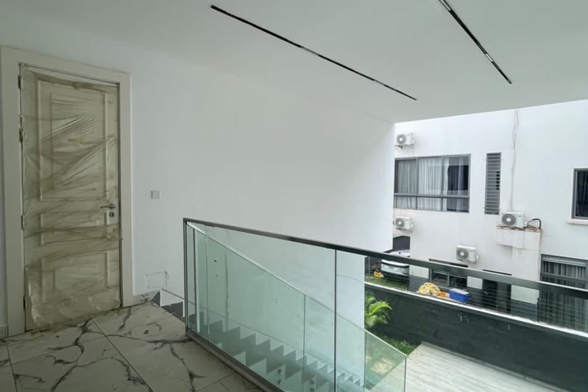 6-Bedroom Luxury Home for Sale in Banana Island, Ikoyi 10